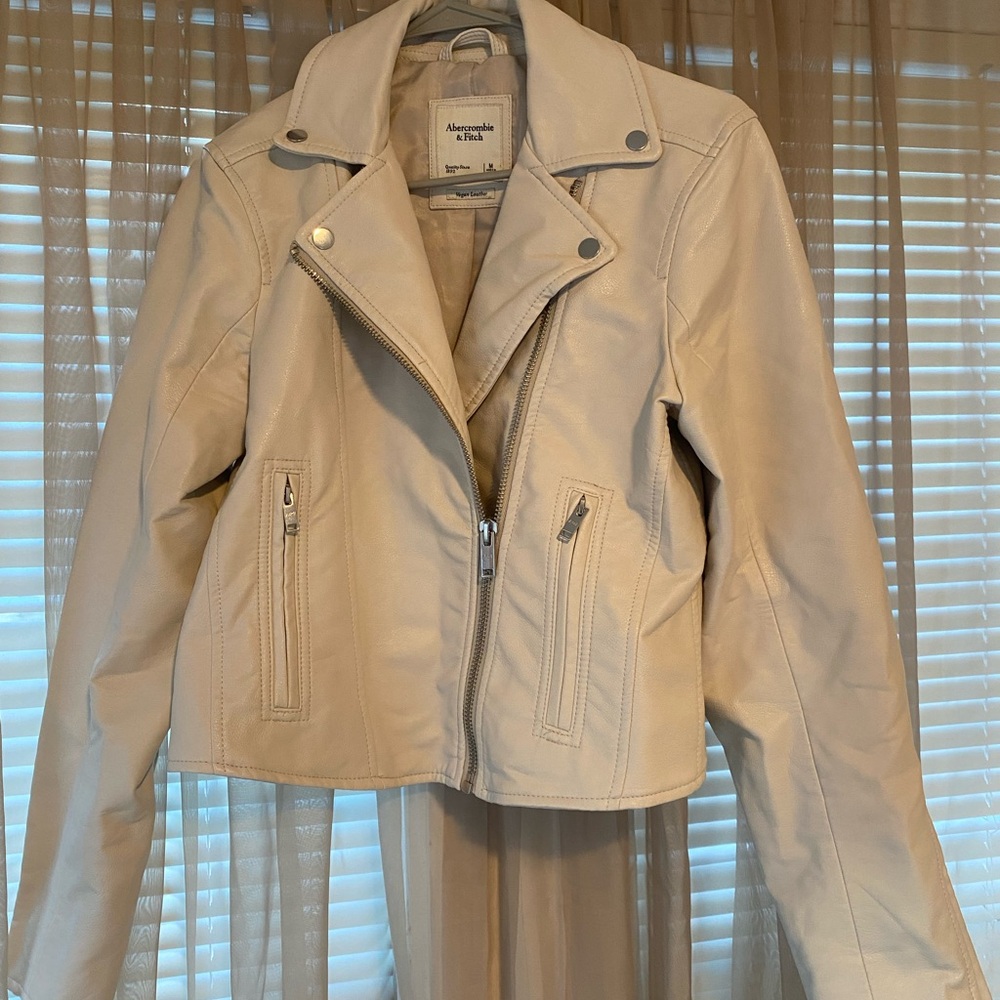 Abercrombie & Fitch Women's Cream Leather Moto Jacket
